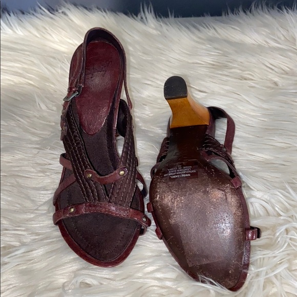 Sandals - Picture 2 of 3